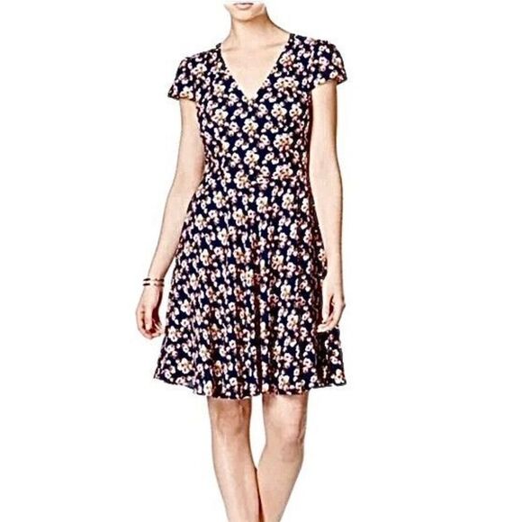Betsey Johnson Navy Floral Cap Sleeve Swing Dress Modern Feminine sz 12 - Picture 2 of 15